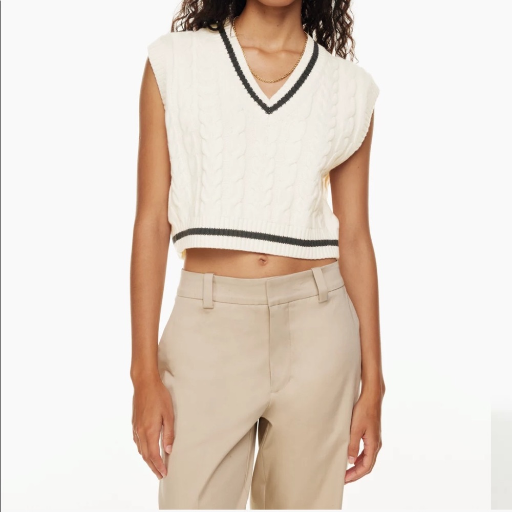Aritzia Sunday best Winston Cropped Sweater Vest